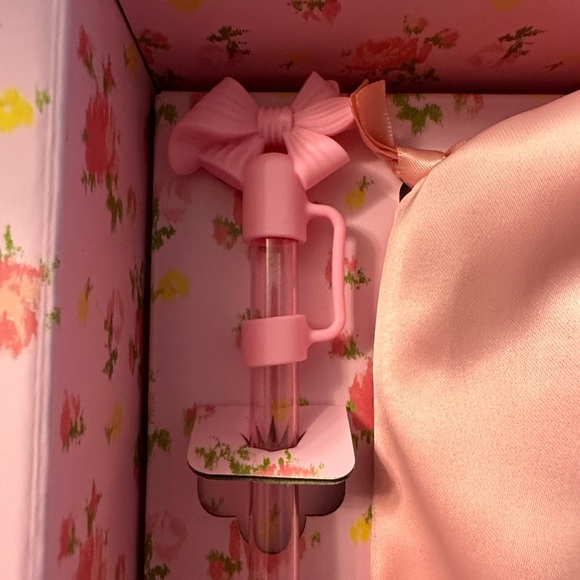 Stanley 2025 Love Shack Fancy 30 oz Tumbler - Picture 5 of 6